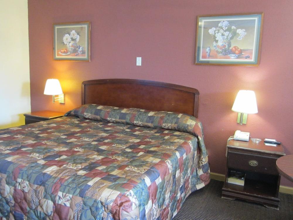 First Western Inn photo 44