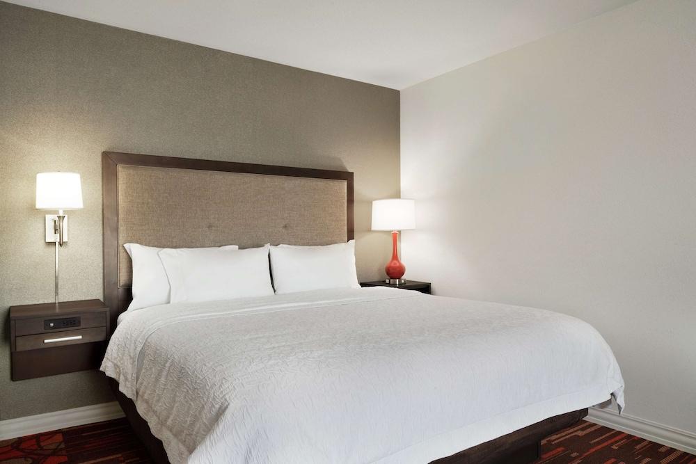 Hampton Inn & Suites St. Louis/Alton photo 19