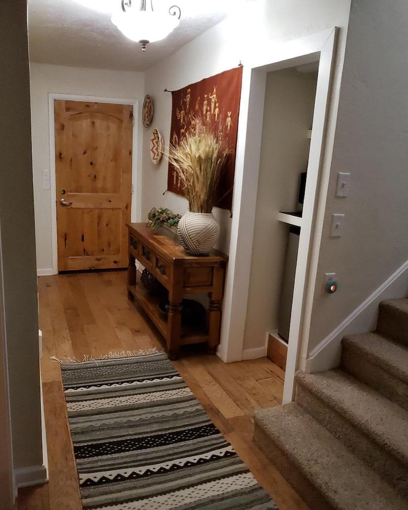Stone Lizard Lodging photo 72