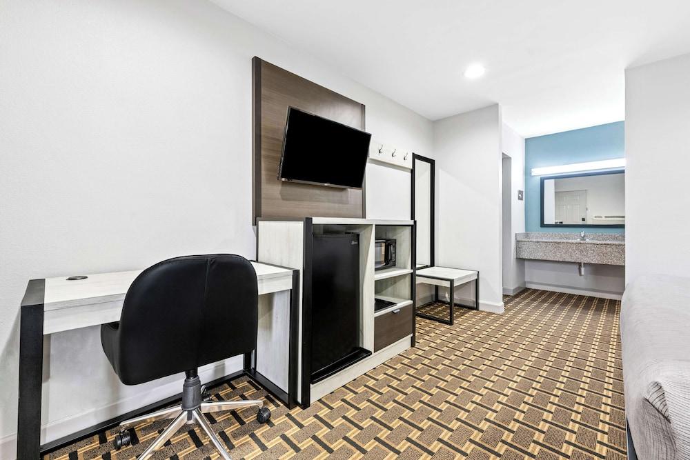SureStay by Best Western Huntsville University Area photo 19