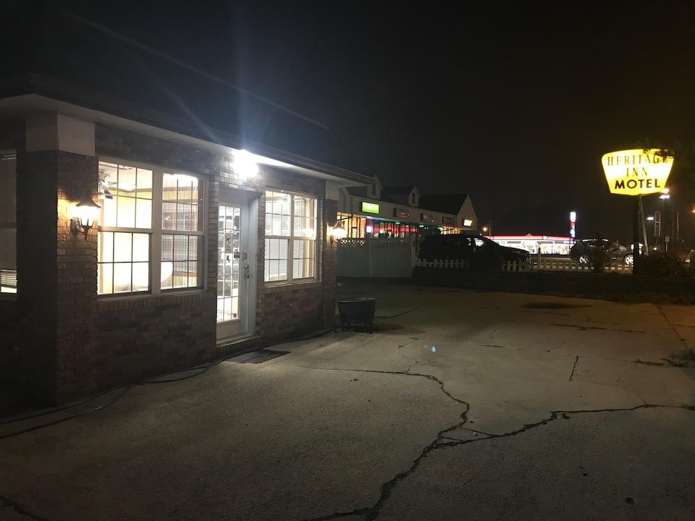 Heritage Inn Mahomet photo 6