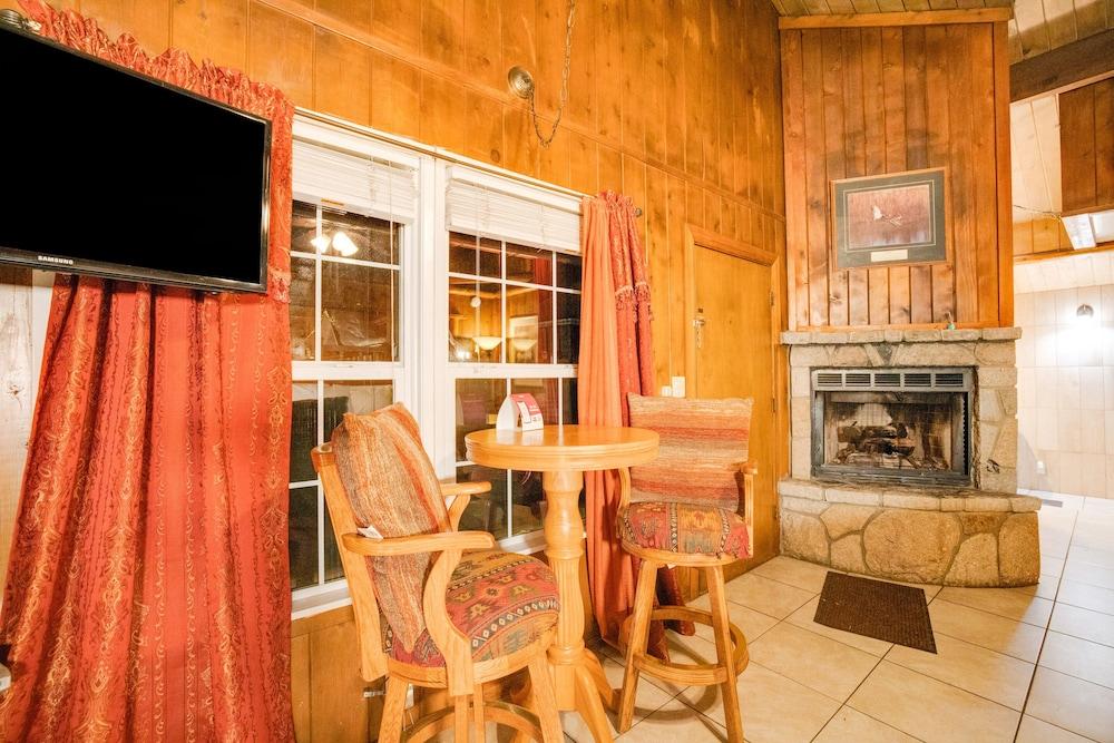 Arrowhead Tree Top Lodge photo 8