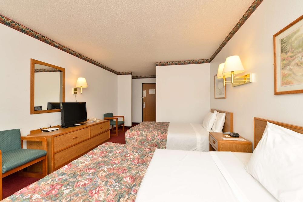 Americas Best Value Inn & Suites Clear Lake photo 4