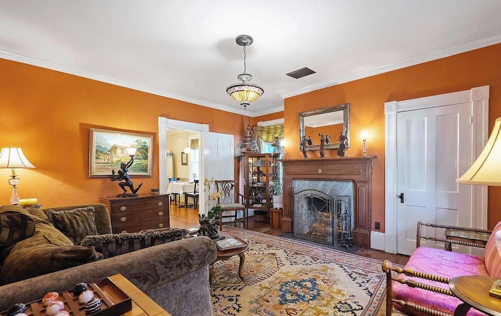 The Foster Harris House photo 15