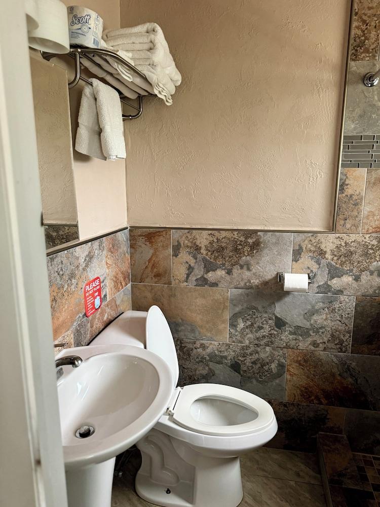 Glades Motel photo 5