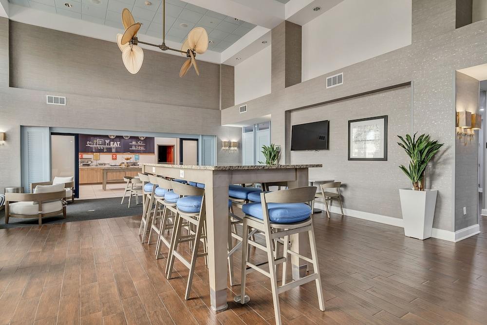 Holiday Inn Express and Suites Destin Miramar Beach by IHG photo 9