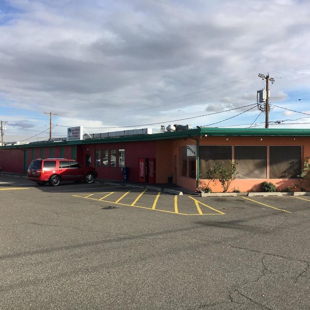 Tahitian Motor Inn photo 11