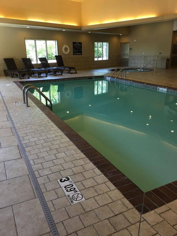 Comfort Inn Bentonville - Crystal Bridges photo 54