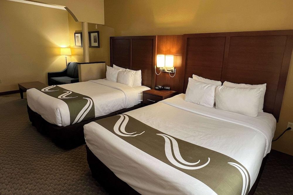Quality Suites Midland North Loop 250 photo 26