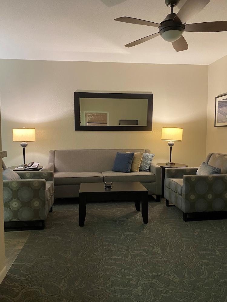 GetAways at Palm Springs Tennis Club photo 43