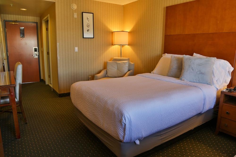Sweetwater Lodge photo 21