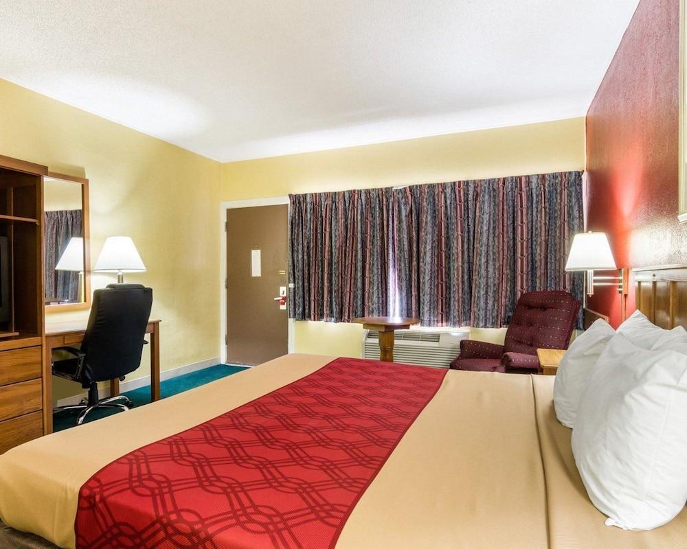 Meadow Acres Inn photo 20