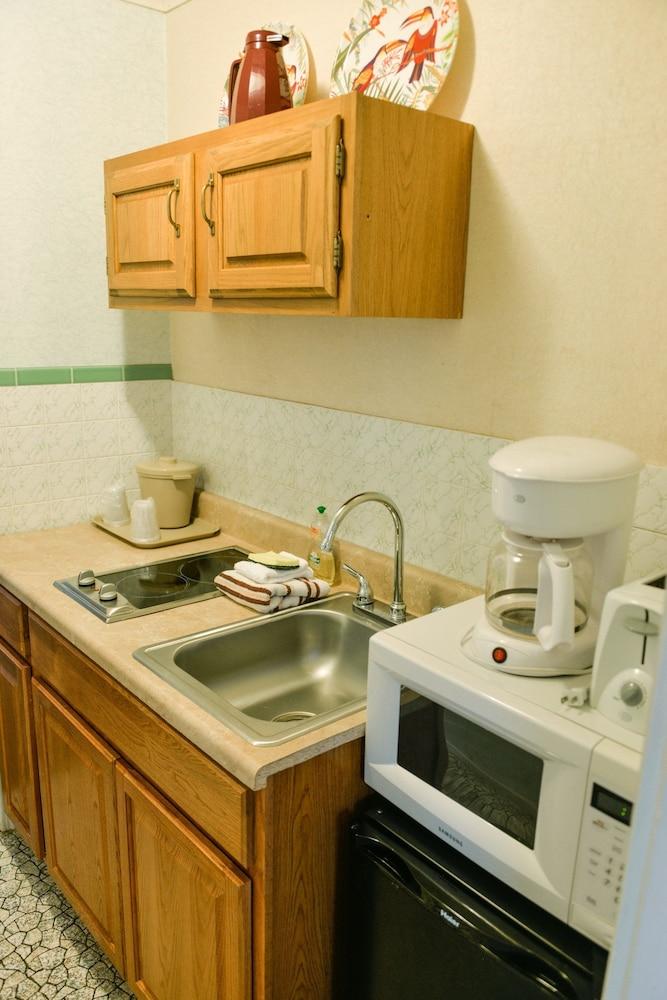 Lake Crest Inn photo 27
