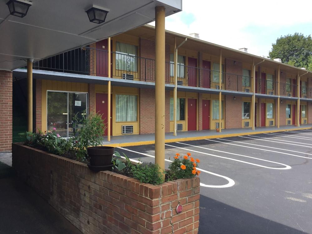 Royal Inn Motel photo 4