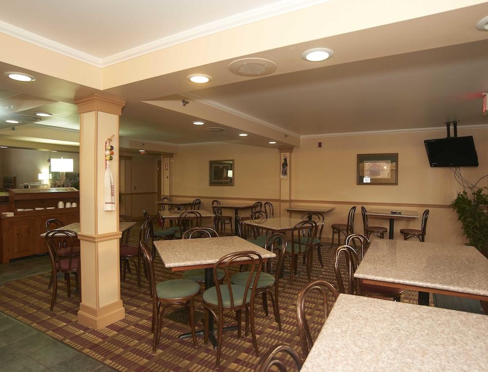 New World Inn photo 60
