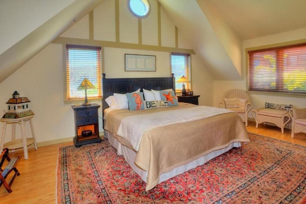 The Eagle Harbor Inn photo 22