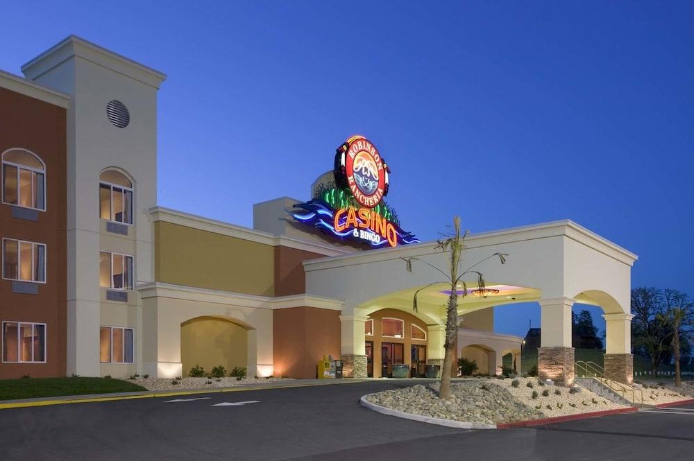 Robinson Rancheria Resort and Casino — hotel in Upper Lake