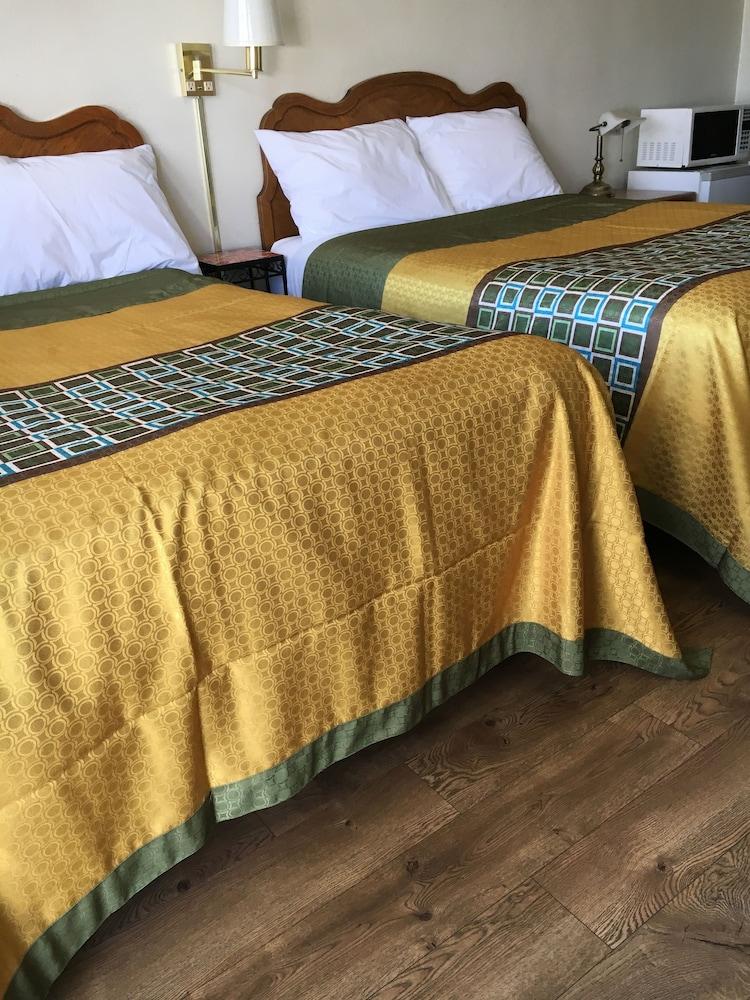 Diamond View Motel photo 3