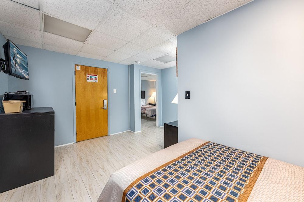 Hammock Inn & Suites - Jersey Shore photo 8