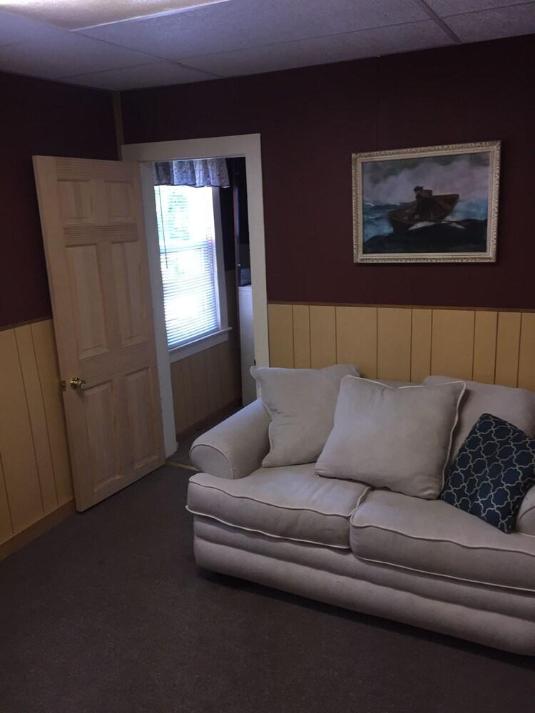 The Wheelhouse Inn photo 11