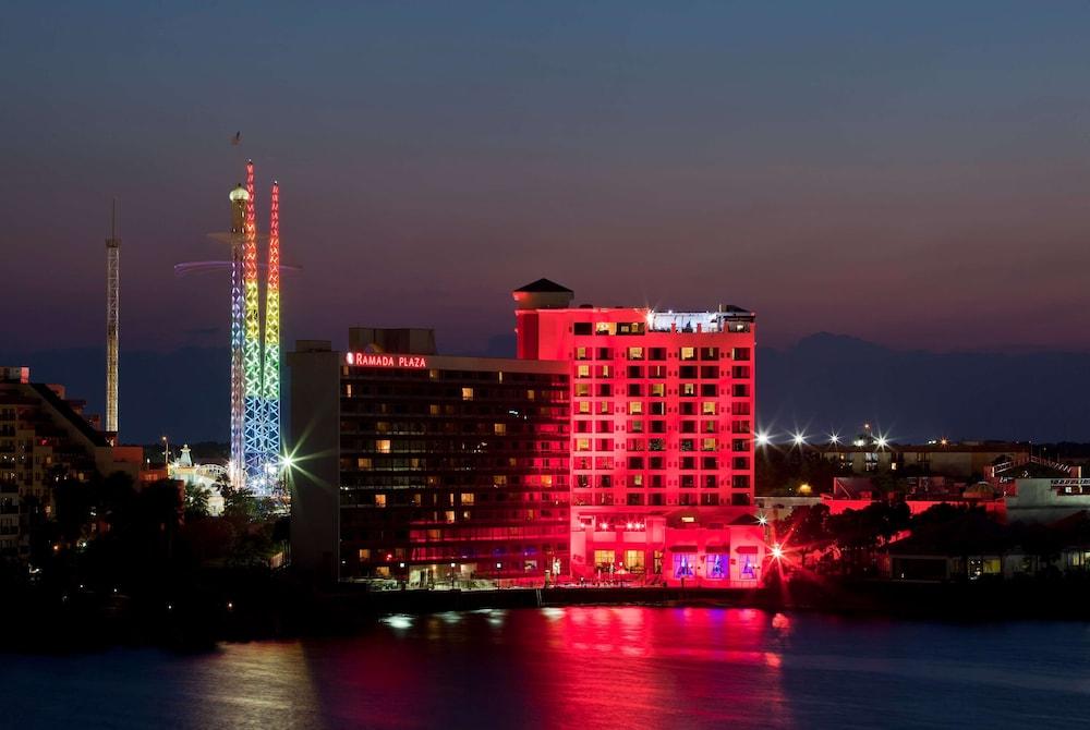 Ramada Plaza Resort & Suites by Wyndham Orlando Intl Drive photo 58