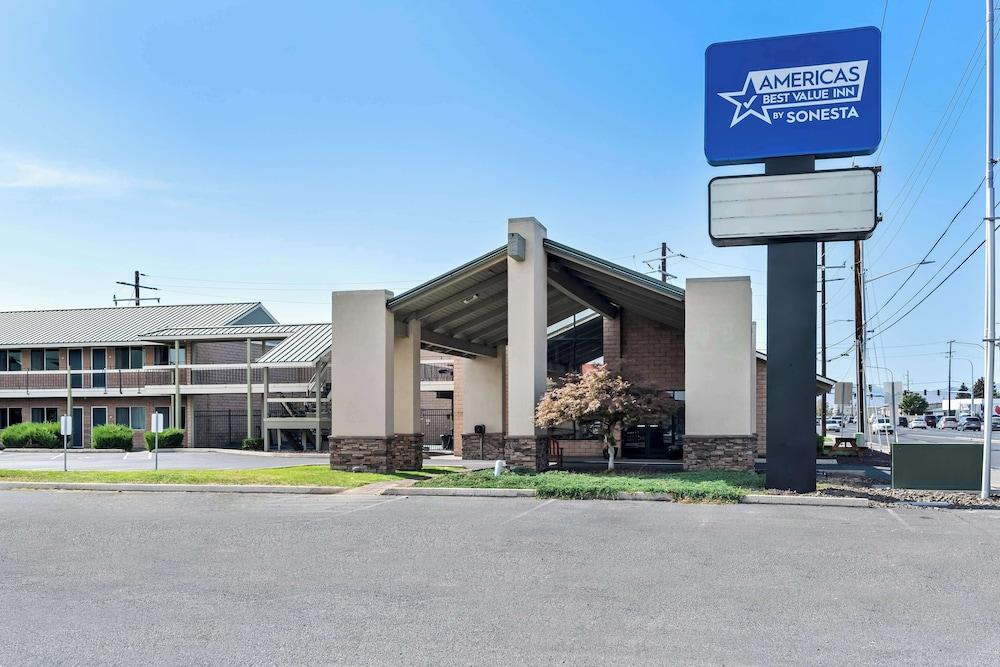 Americas Best Value Inn Yakima photo 5