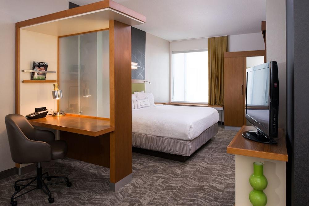 SpringHill Suites Huntsville Downtown photo 6