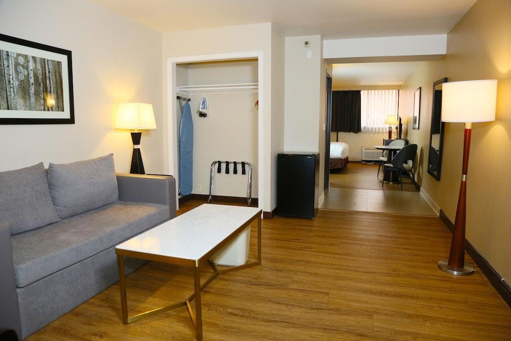 Alhambra Hotel photo 19