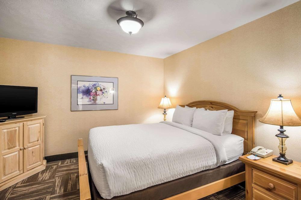 Clarion Inn Grand Junction photo 24