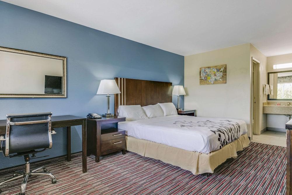 Econo Lodge Inn & Suites Enid South photo 28