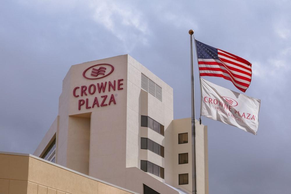 Crowne Plaza Virginia Beach Town Center by IHG photo 34