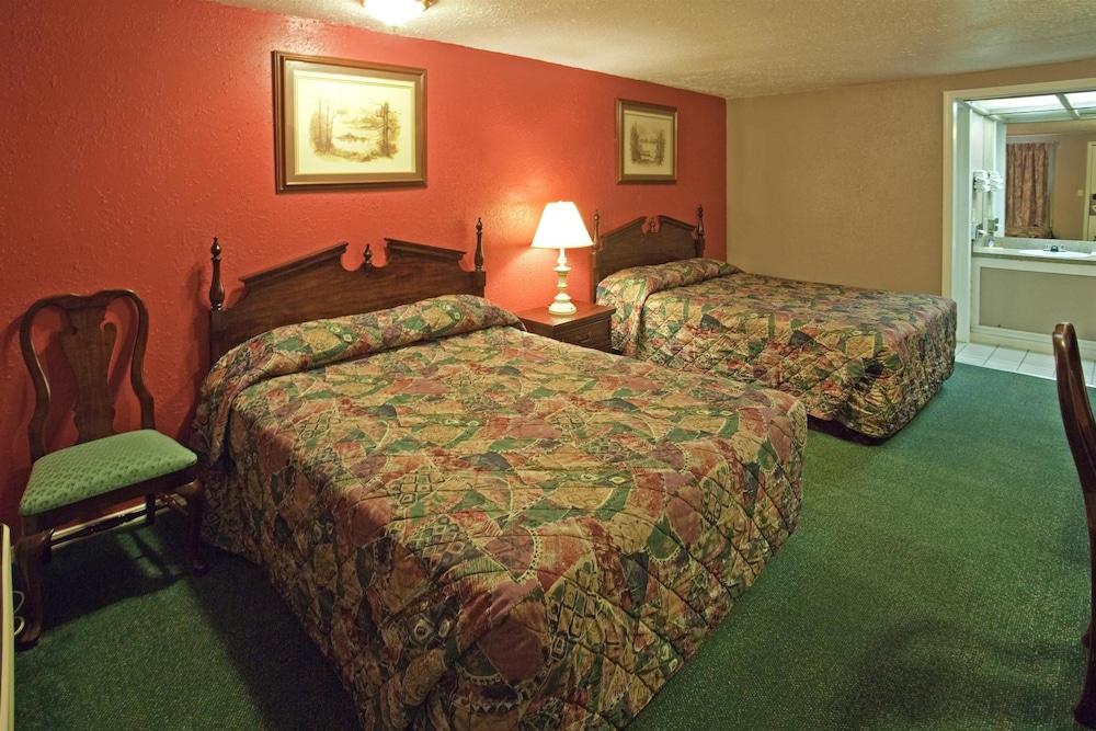 Americas Best Value Inn Lansing photo 5