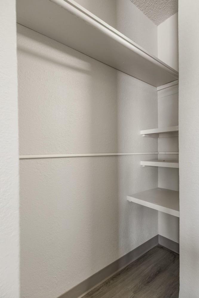 LTA Suites Brookside photo 22