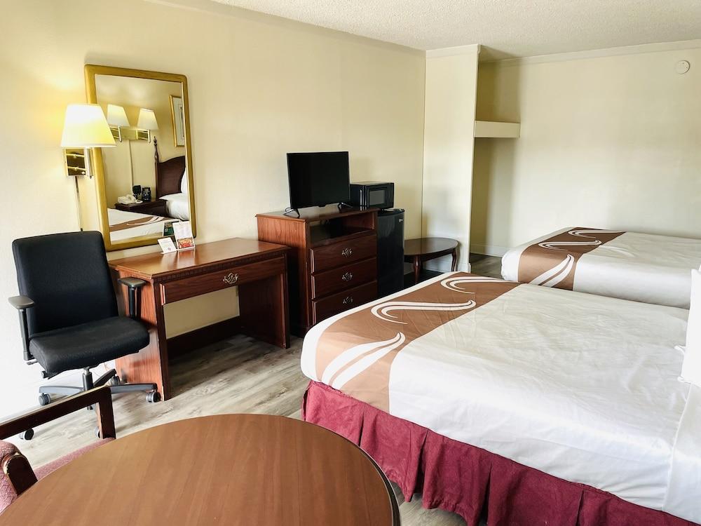 Relax Inn Perry photo 7