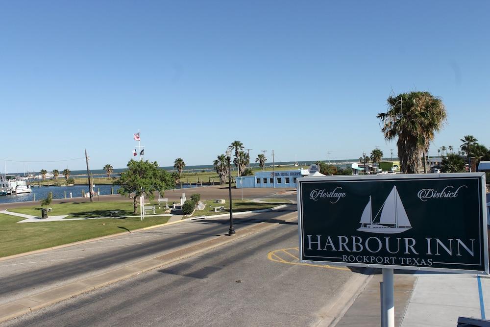 Harbour Inn photo 1