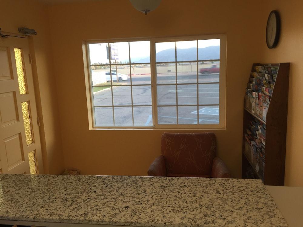 Western Sands Motel photo 8