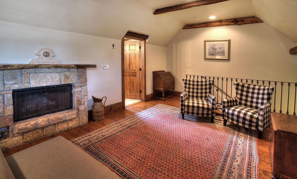 The Winchester Lodge photo 26