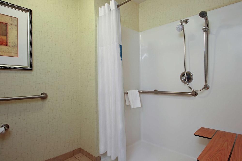 Hampton Inn & Suites Buffalo photo 23