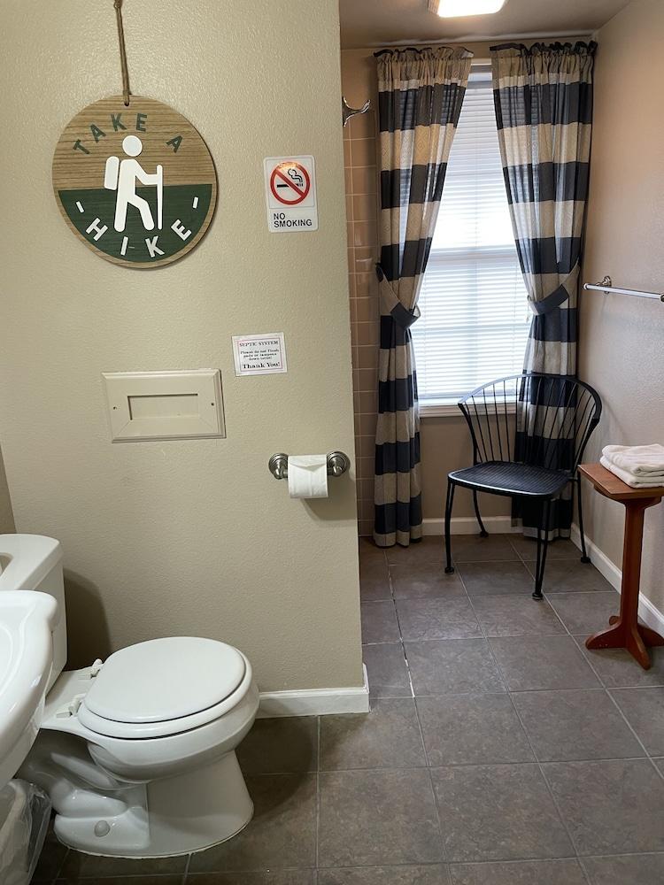 North Cascades Inn photo 90