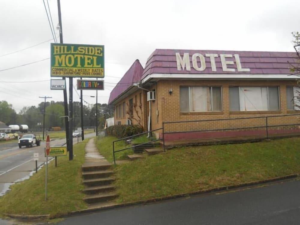 Hillside Motel photo 39