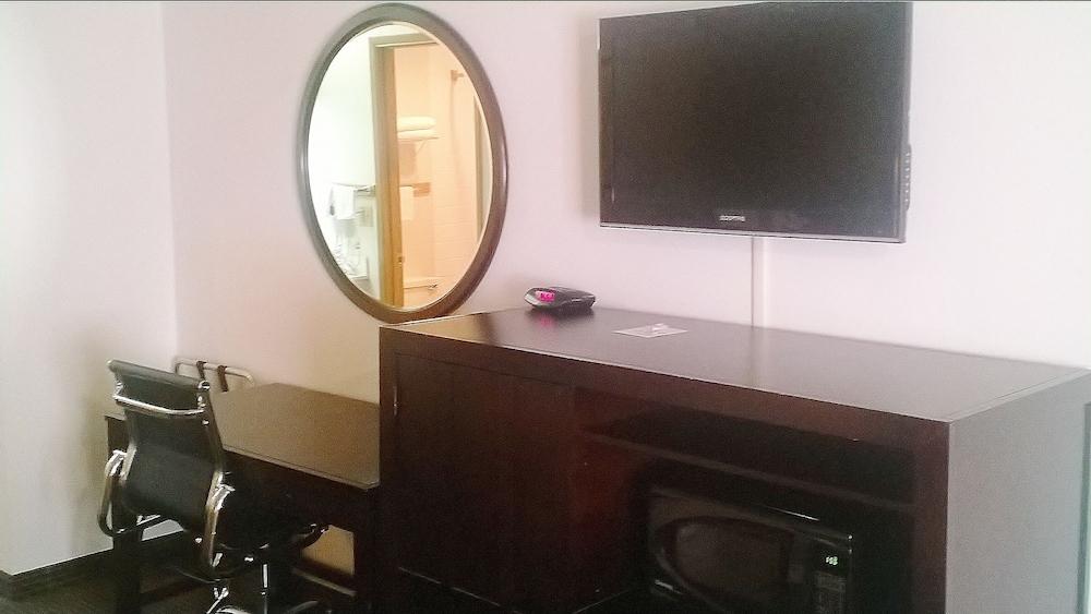 PepperTree Inn photo 15