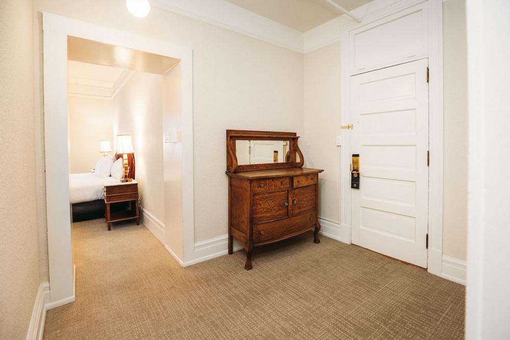 Hotel Colorado photo 48