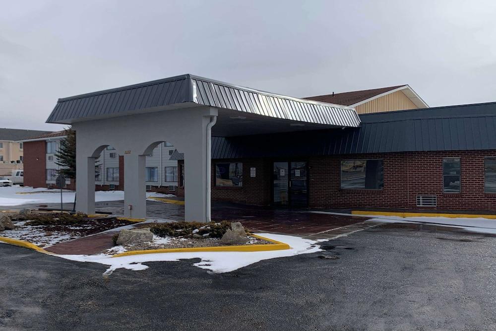 Days Inn by Wyndham Rawlins — hotel in Rawlins