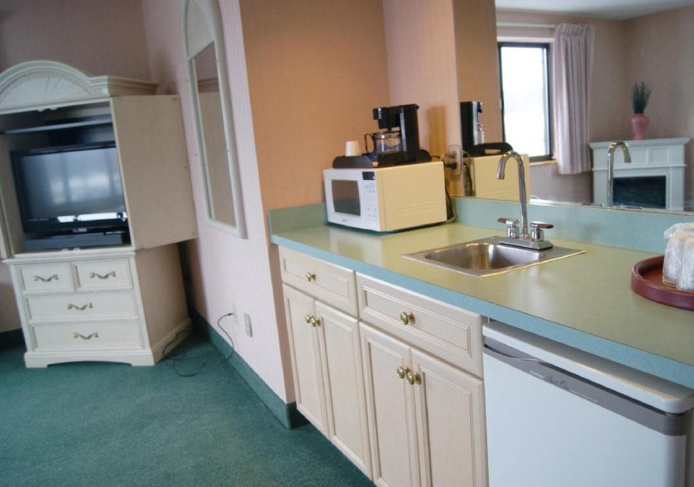 Meadow Court Inn photo 20
