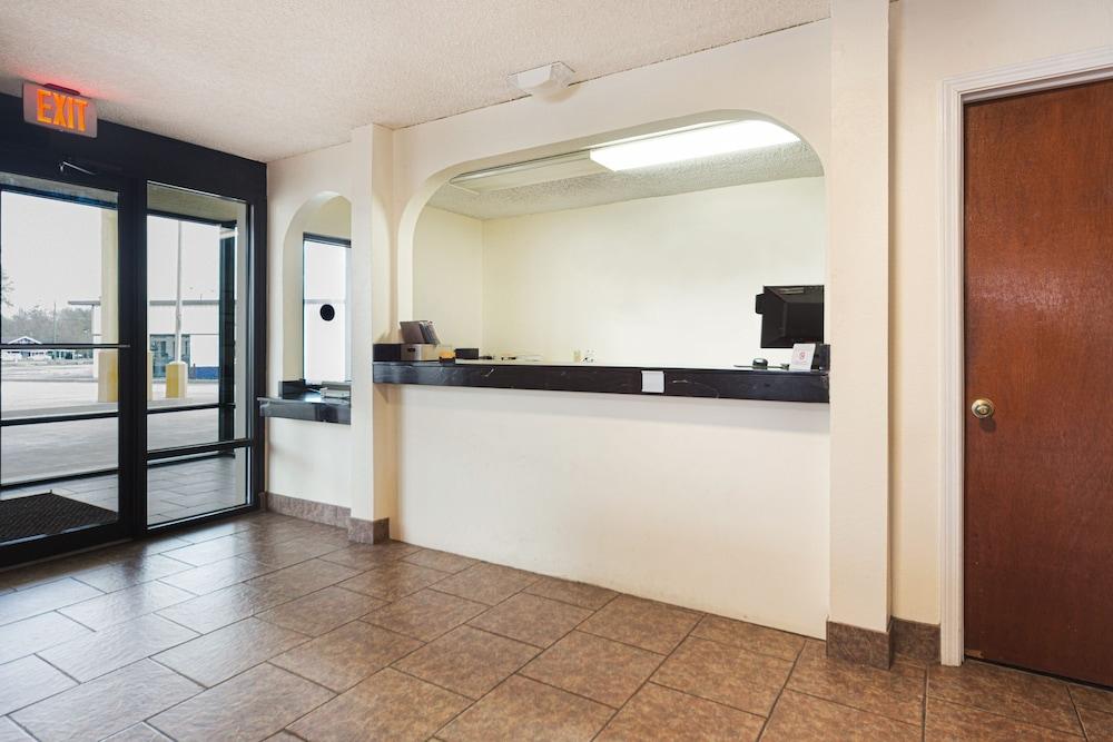 Days Inn by Wyndham Atmore photo 4