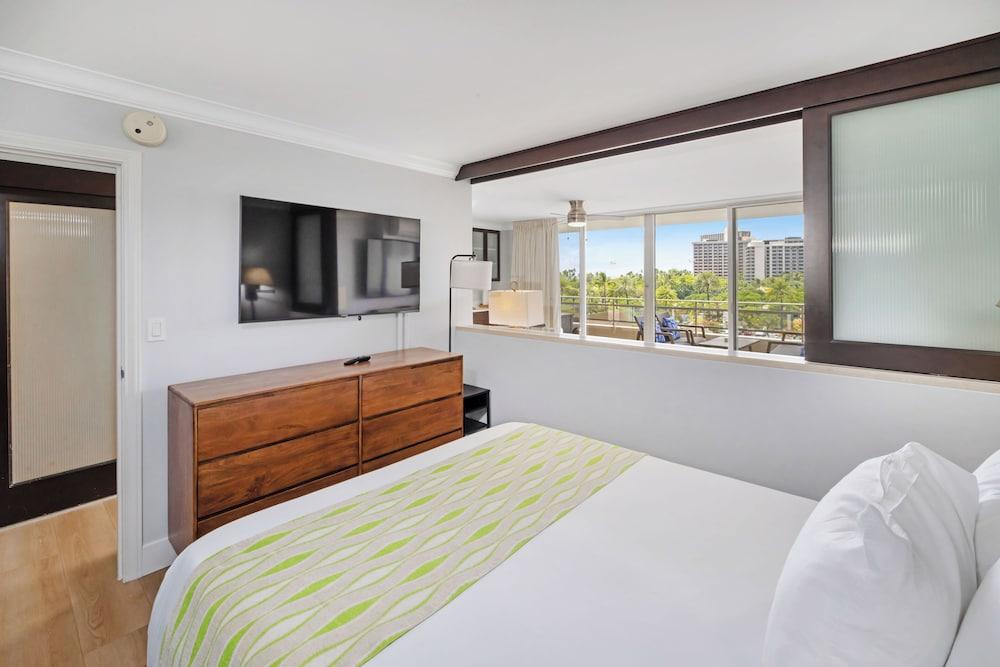 Regency on Beachwalk Waikiki by OUTRIGGER photo 63