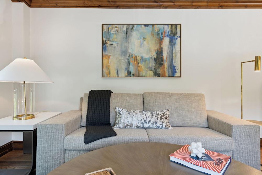 The Aspen Mountain Residences photo 2