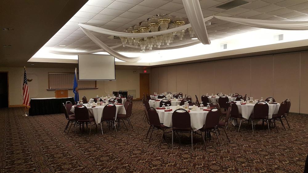Americas Best Value Inn Chippewa Falls photo 27