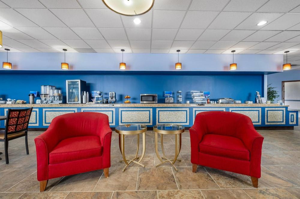 Baymont by Wyndham Richmond KY photo 65