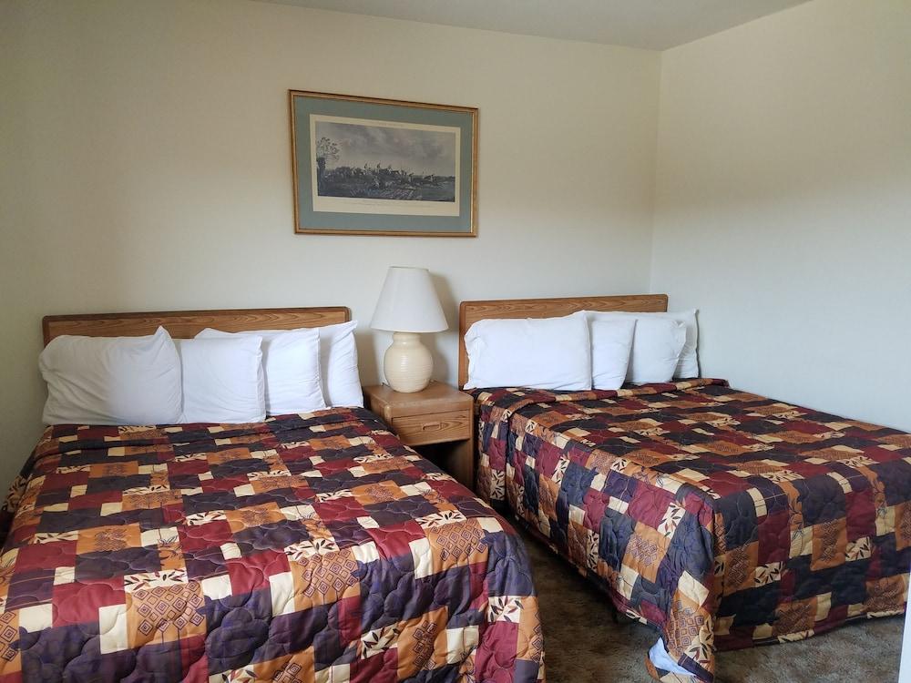 Clark's Beach Motel photo 33